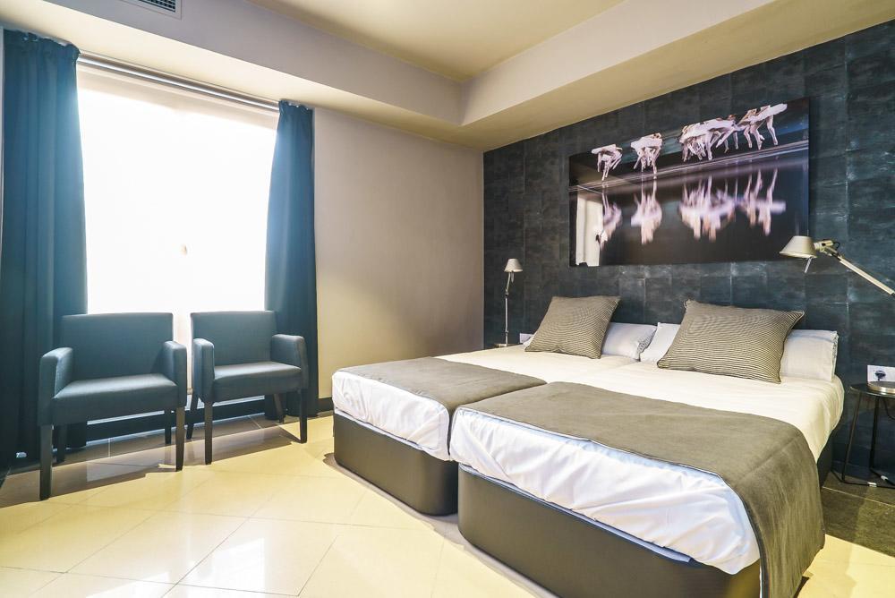 Valencia Luxury - Boutique Paz Apartment Room photo